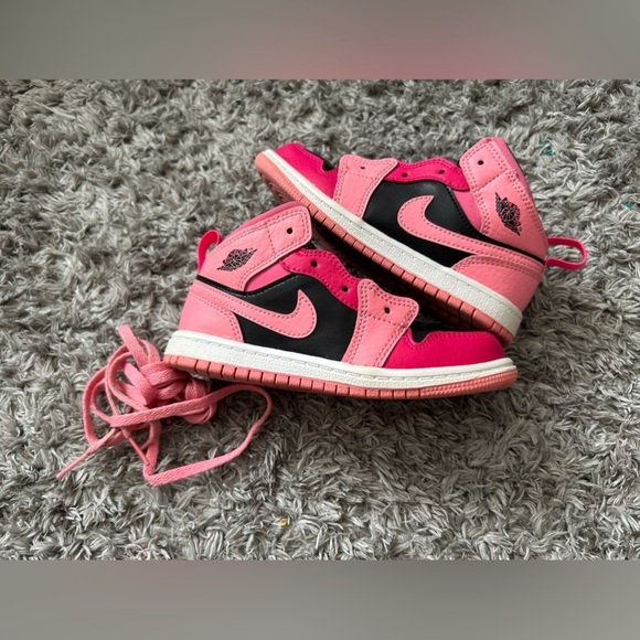 Jordan’s Toddler Girls Size 10c - Picture 7 of 14